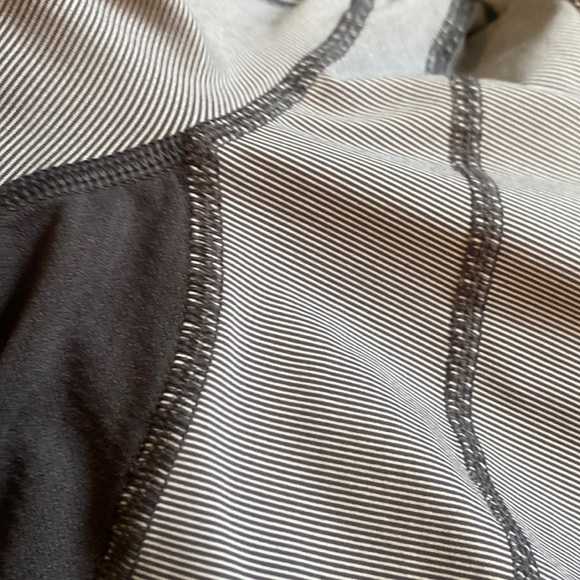 Lululemon Mind Over Matter Pullover Top Gray Striped Size 4 K75 - Picture 6 of 10